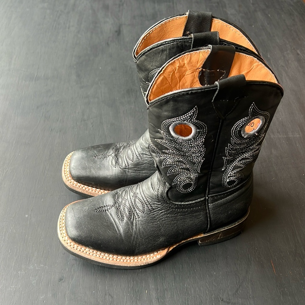 Black Potrero boots kids size 12